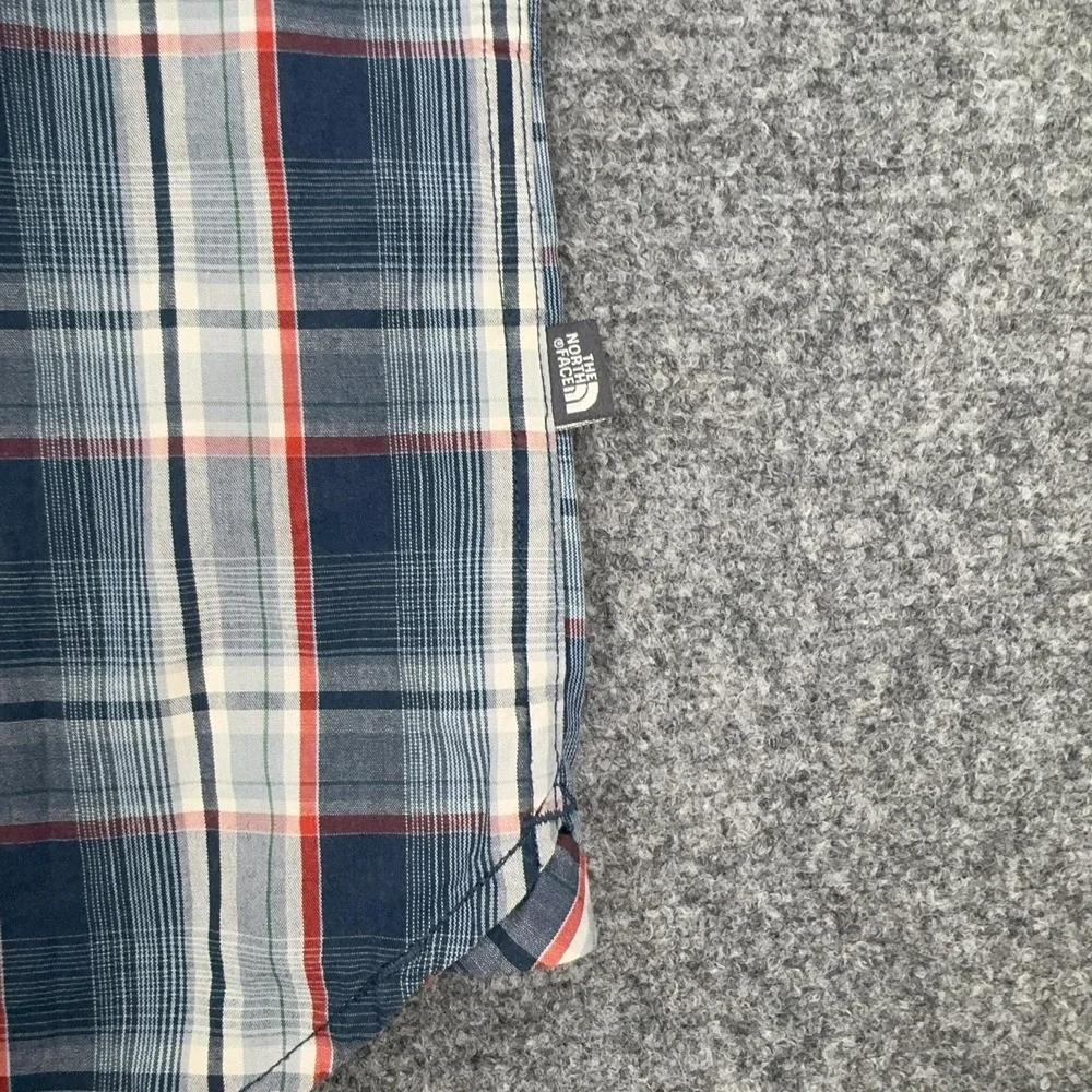 The North Face Shirt Mens L Blue Plaid Cotton Polyester Short Sleeve Button Up